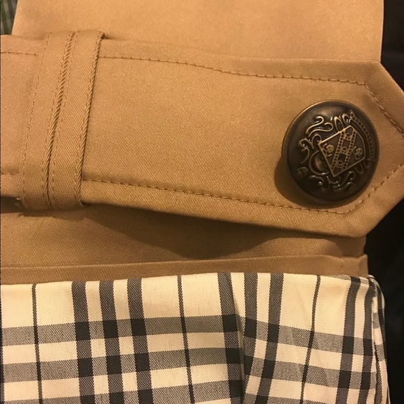 Sold - Camel Burberry Short Trench! - Picture 7 of 7